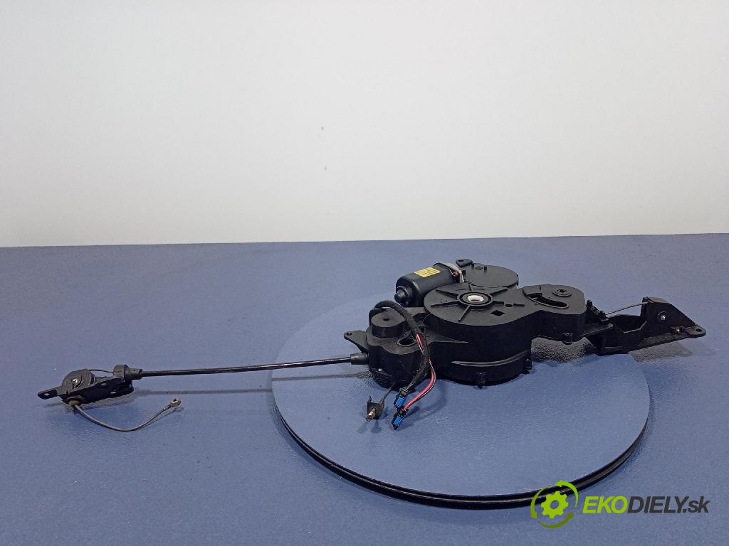 Lancia Phedra 2004 zámek dveře Zad: v pravo: 16835853