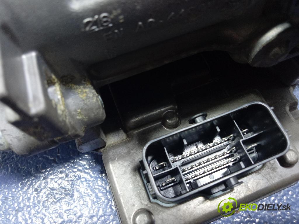 Porsche Panamera turbo 2017 servo Brzdní: 971614105T