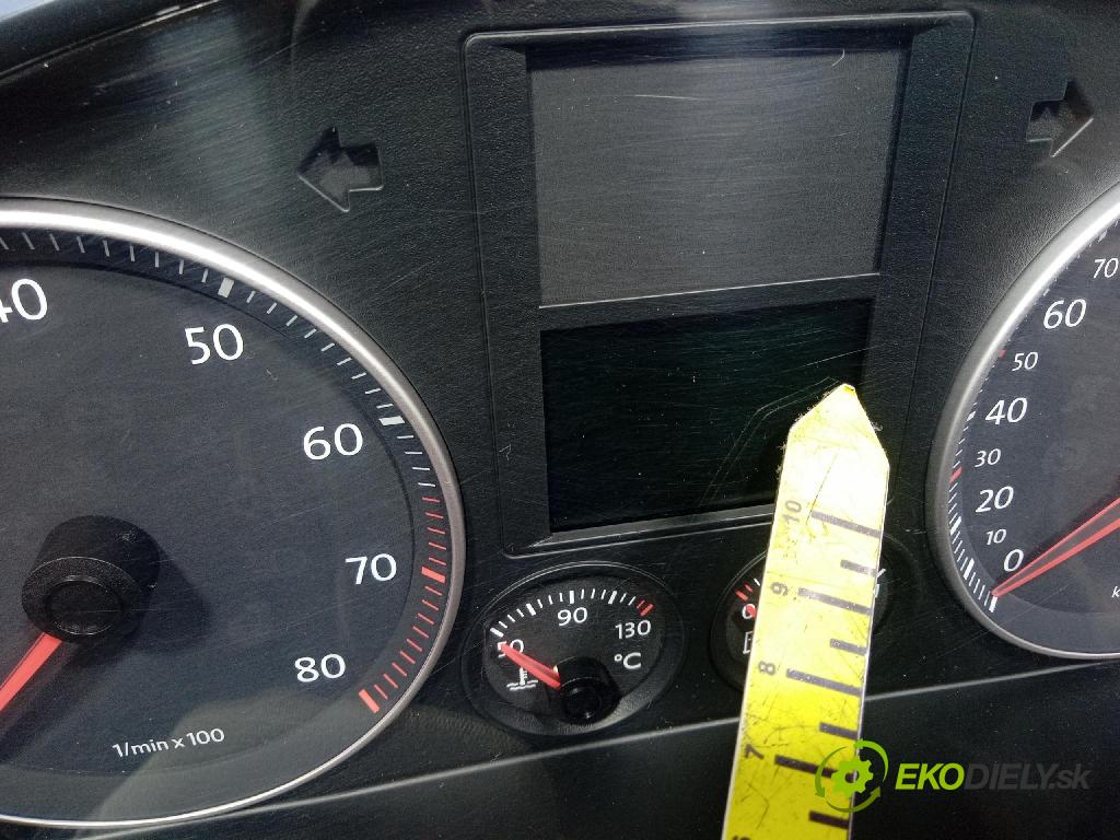 Volkswagen Golf 2006 Přístrojová deska 1K0920863A