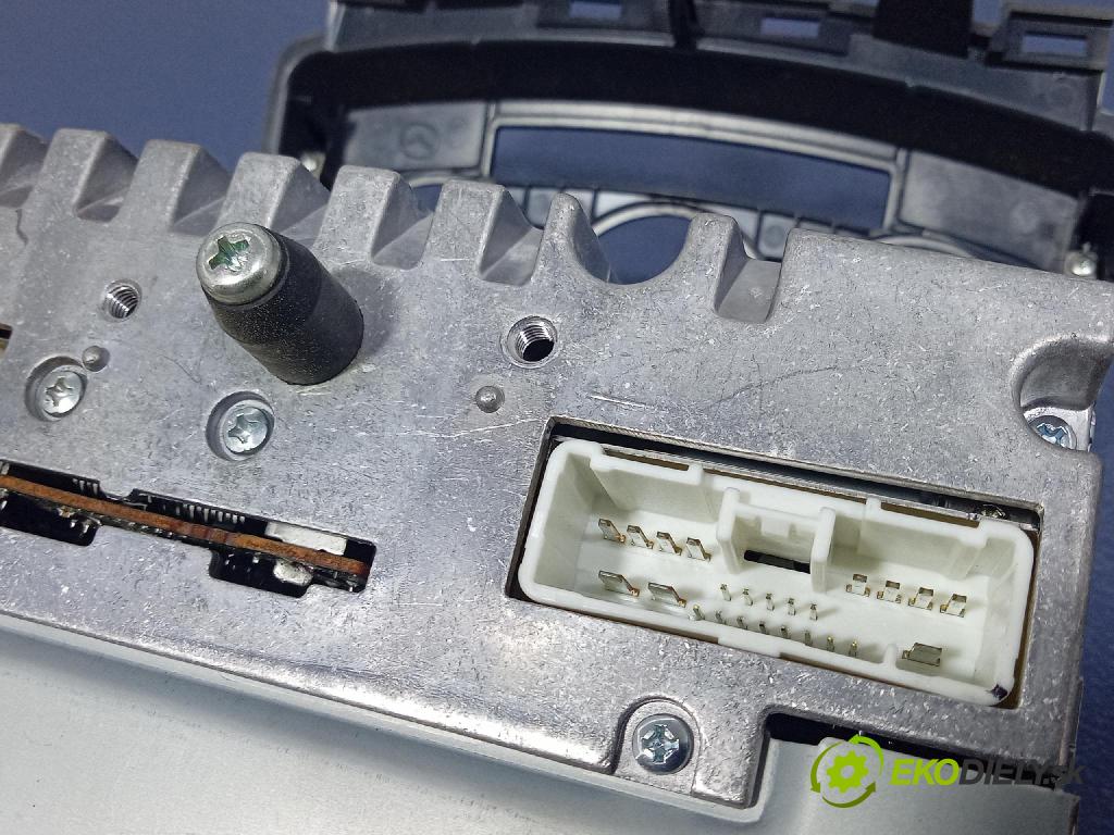 Mazda 5 2008 Radio I Navigácia: 14797325