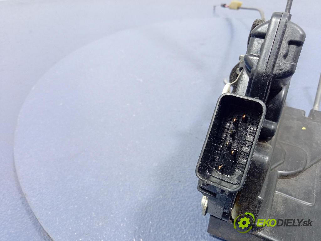 Mazda 5 2008 zámek dveře před Levý: B83-B85-L