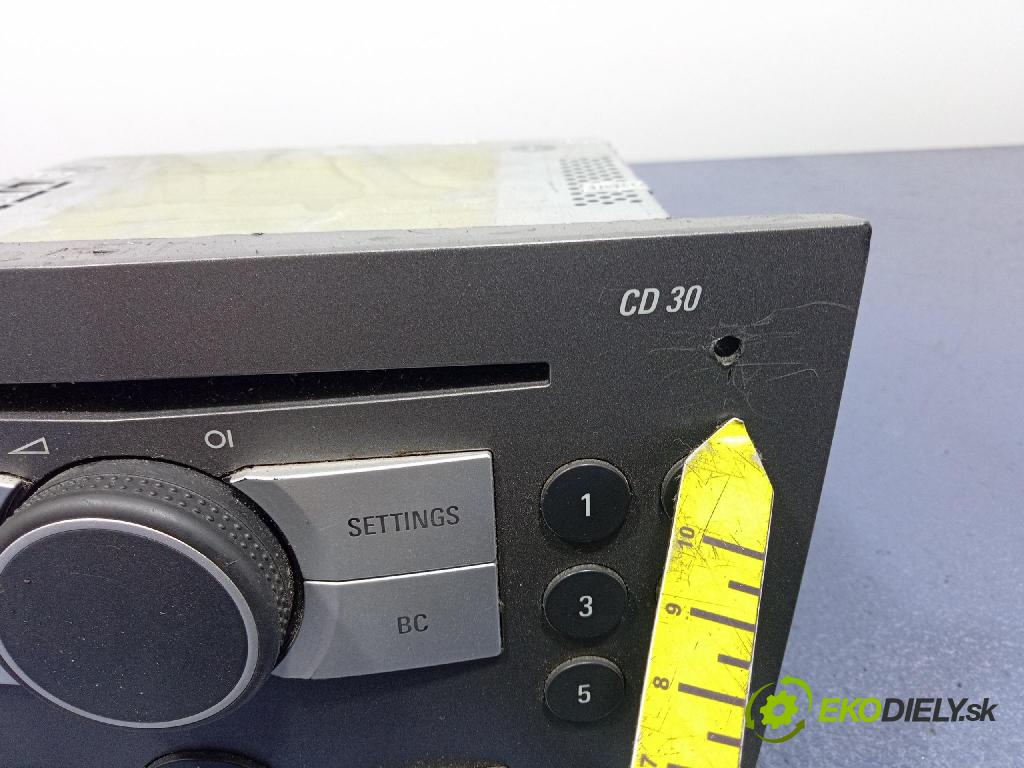 Opel Zafira 2005 Radio I Navigácia: 13190856
