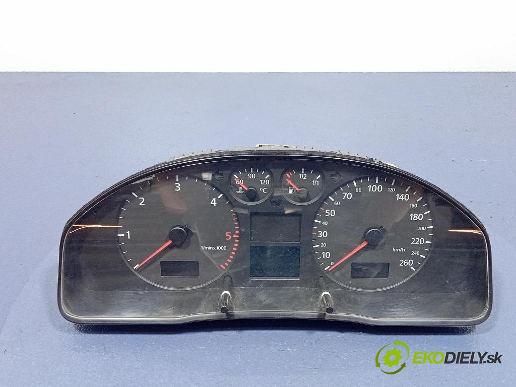 Audi A4 1999 Přístrojová deska 8D0920900