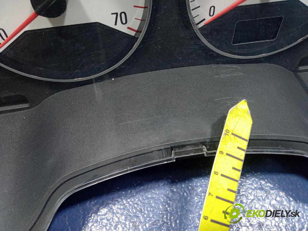 Opel Zafira 2003 Přístrojová deska 24462140