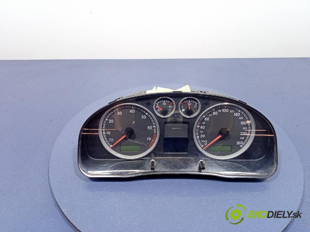 Volkswagen Passat 2001 Přístrojová deska 3B0920827