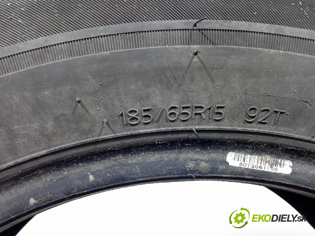 Peugeot 307 1.4 hdi 2004 pneumatiky: Víceúrovňové 8808563451817