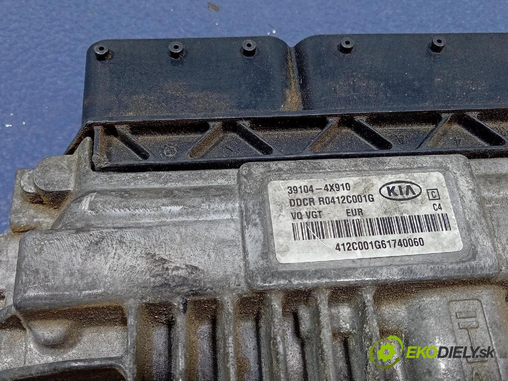 Kia Carnival 2006 riadiaca jednotka Motor: 39104-4X910