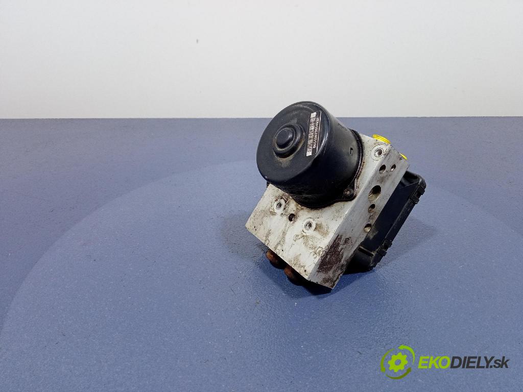 Chrysler Voyager 2003 čerpadlo ABS x P04721428AF