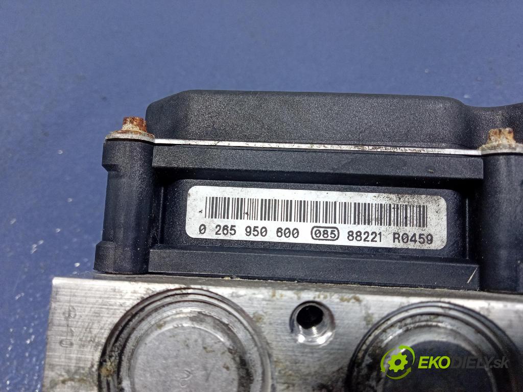 Mercedes-benz Vito 111 cdi 2008 čerpadlo ABS x A0014461689