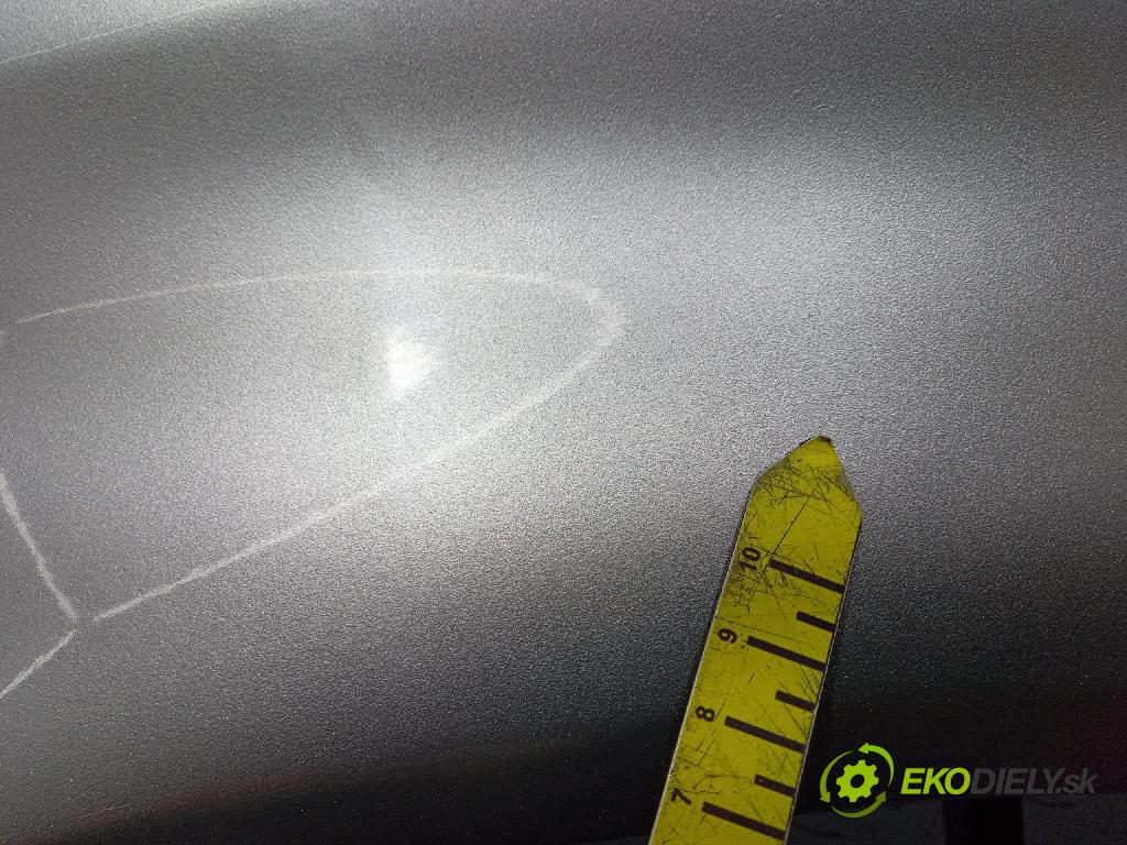 Audi A6 1998 blatnik před Levý: AD10009AL