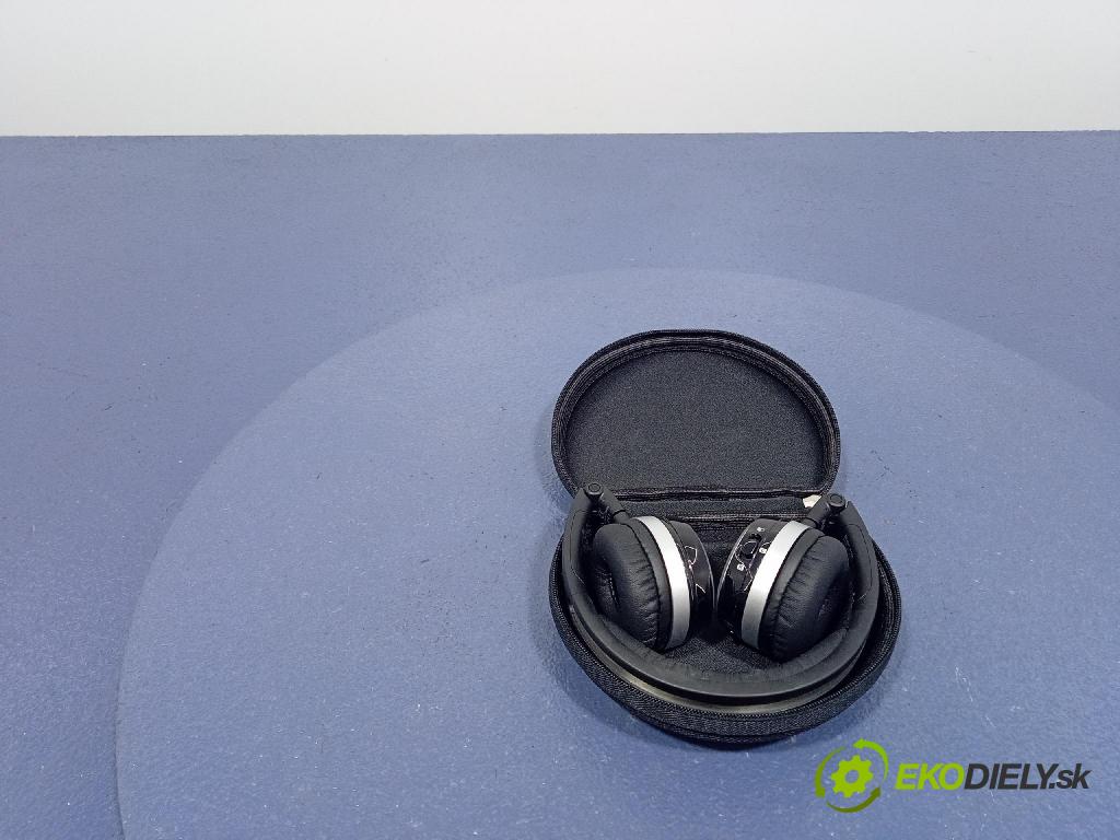 Mercedes S-Klasa 0 Reproduktor / Subwoofer: AKG P104