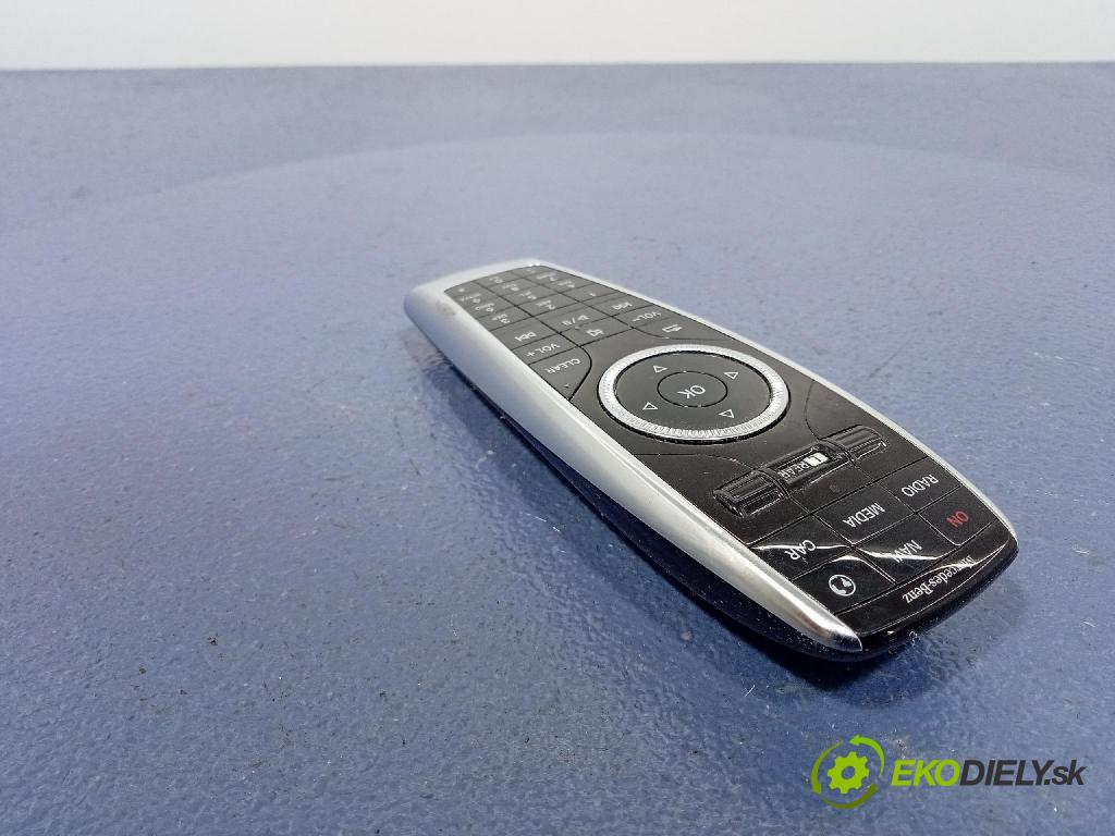 Mercedes S-Klasa 0 Radio I Navigácia: A2228206089