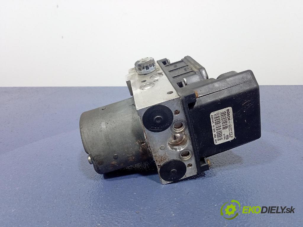 Volkswagen Passat 2004 čerpadlo ABS x 4B0614517G