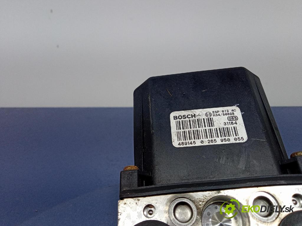 Volkswagen Passat 2004 čerpadlo ABS x 4B0614517G