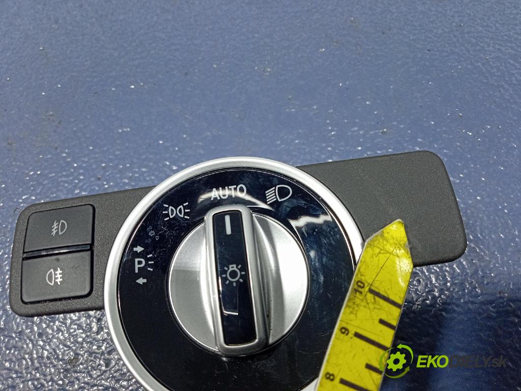 Mercedes G-Klasa 0 Přepínač Světel: A2129050851