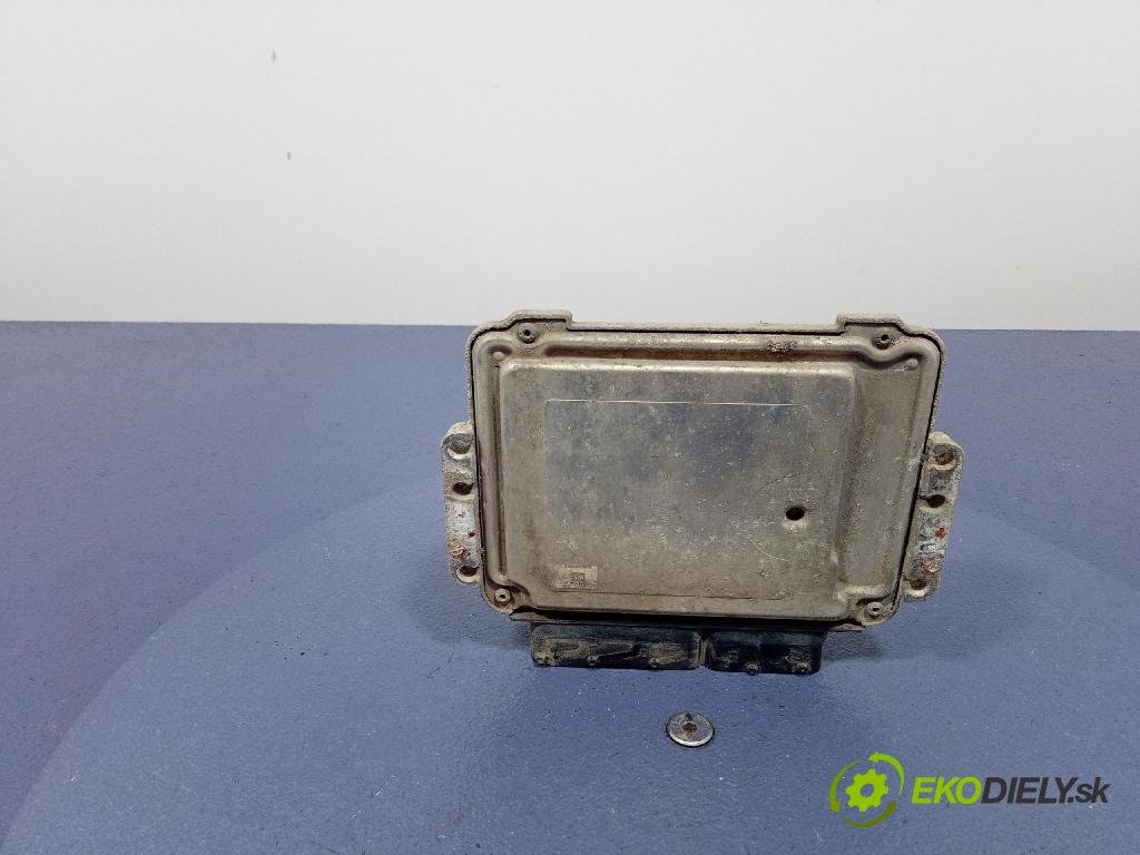 Opel Zafira 2008 riadiaca jednotka Motor: 55566279