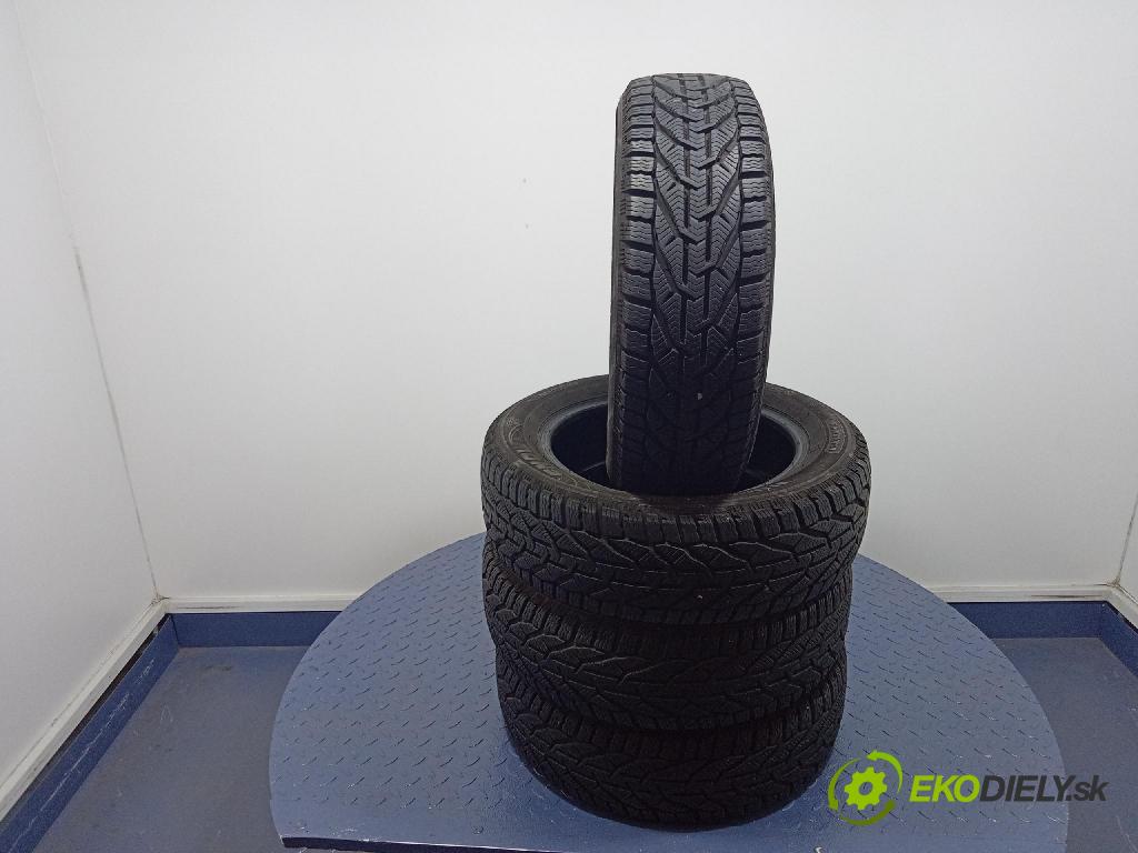 Toyota Yaris 2007 pneumatiky: Zima 3528704380015