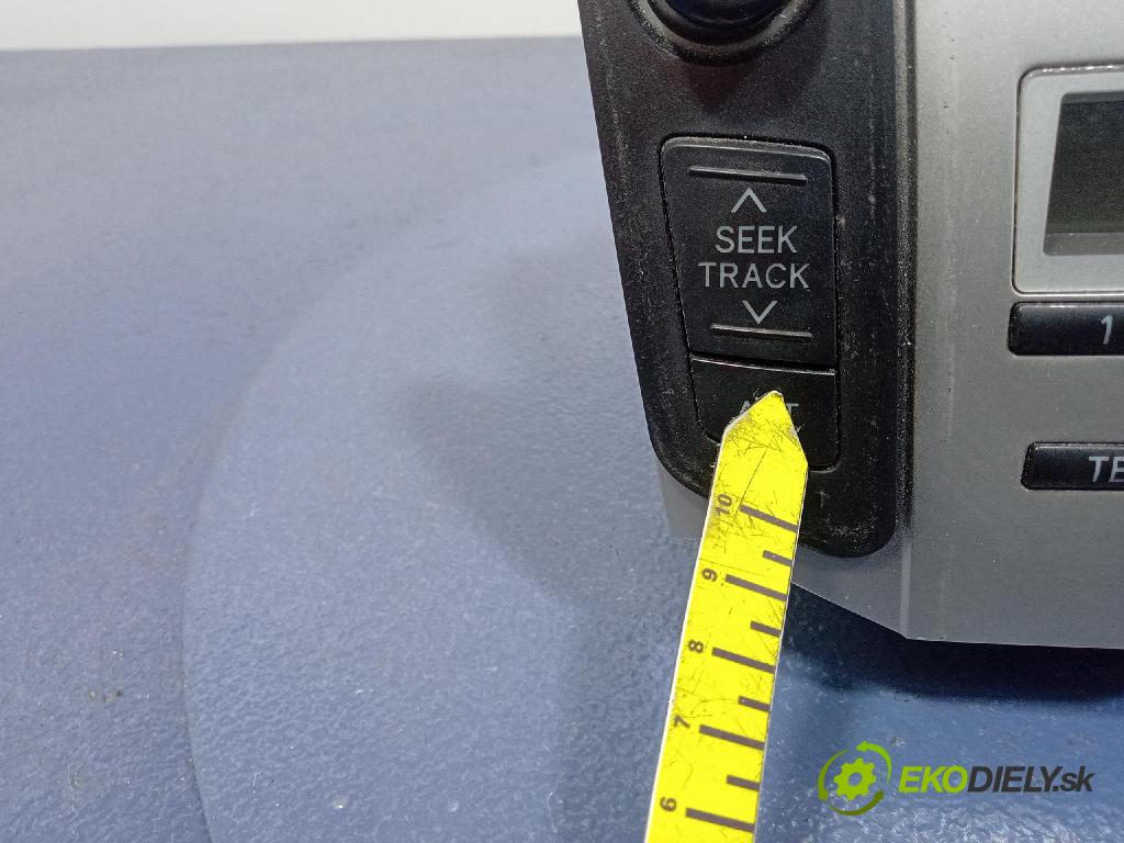 Toyota Yaris 2007 Radio I Navigácia: 86120-0D200
