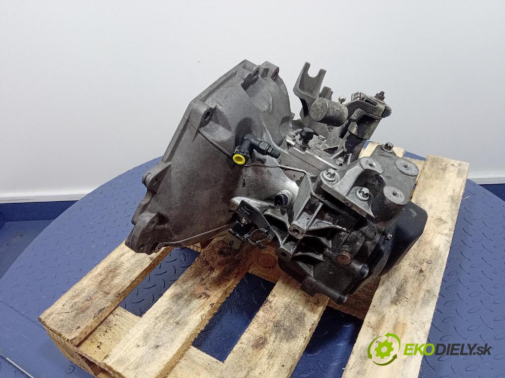 Opel Meriva 2010 prevodovka Manualna Y3W394