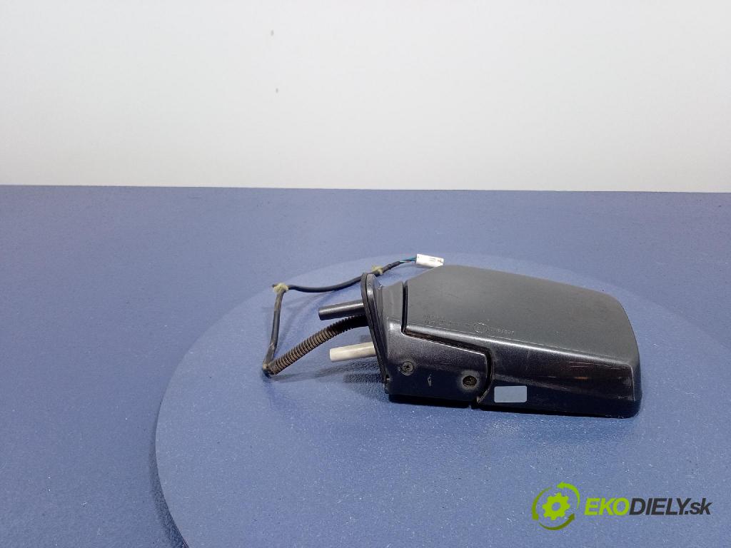 Nissan Terrano 1994 zrkadlo Vľavo: