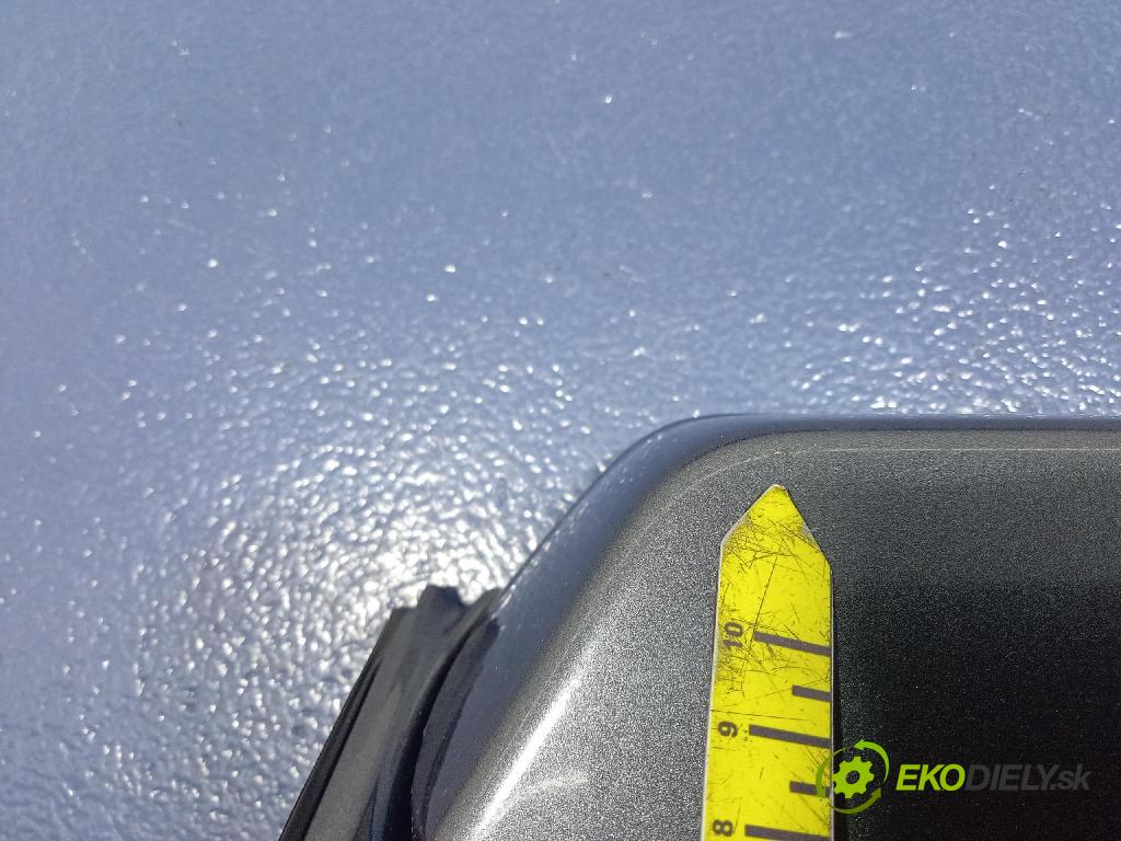 Nissan Terrano 1994 zrkadlo Vľavo: 