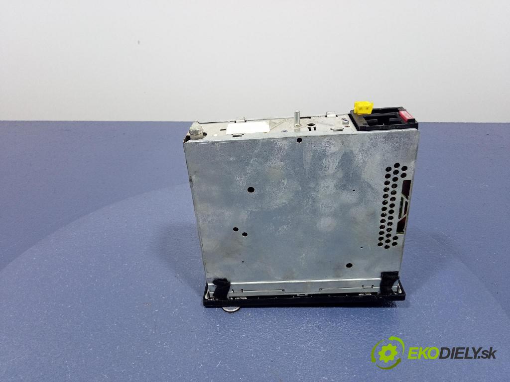 Volkswagen Bora 0 Radio I Navigácia: 6N0035186