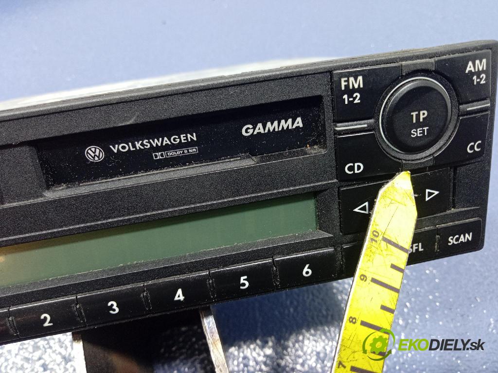 Volkswagen Bora 0 Radio I Navigácia: 6N0035186