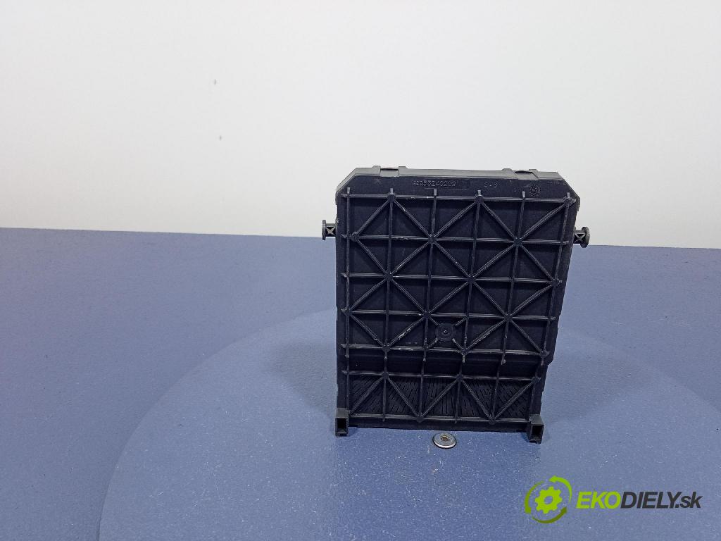 Citroen Berlingo 0 skříňka Pojistky 9657999680