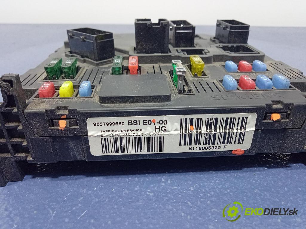 Citroen Berlingo 0 skříňka Pojistky 9657999680