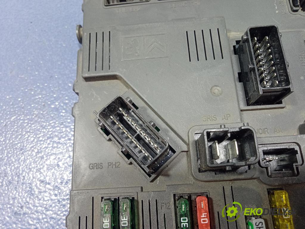 Citroen Berlingo 0 skříňka Pojistky 9657999680