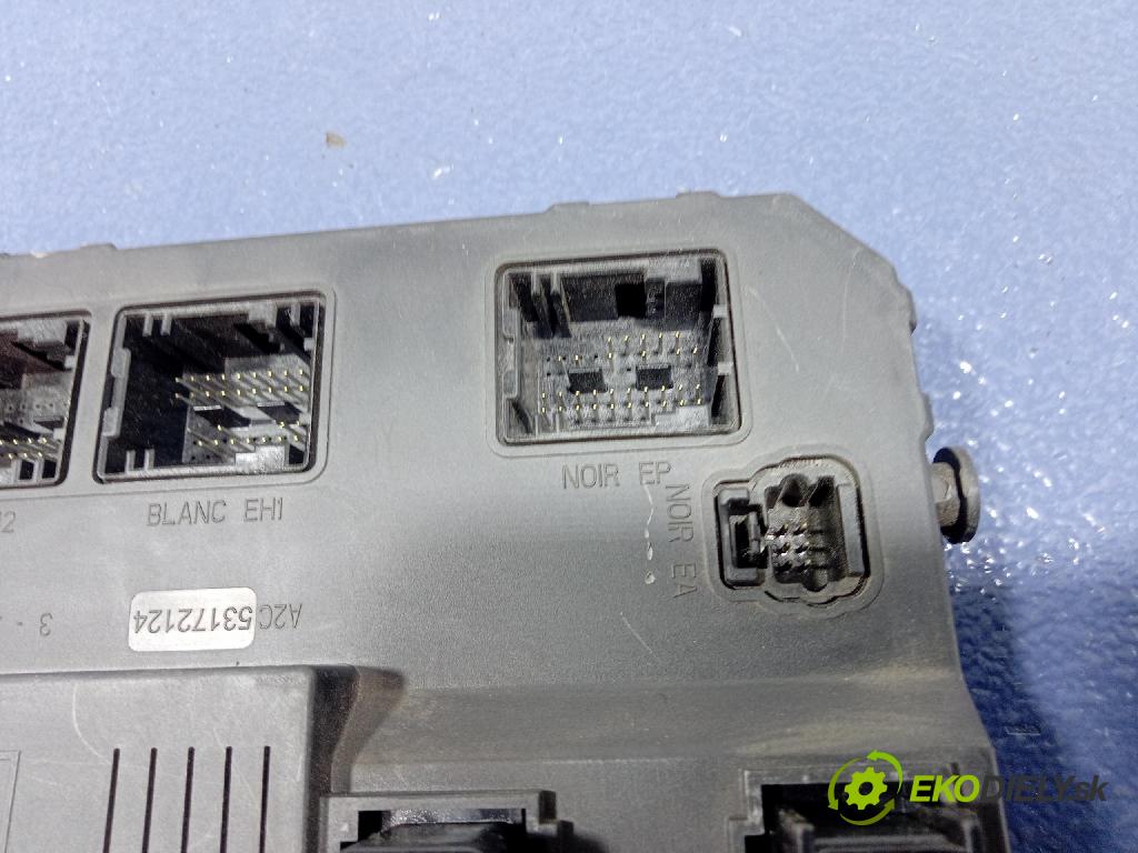 Citroen Berlingo 0 skříňka Pojistky 9657999680