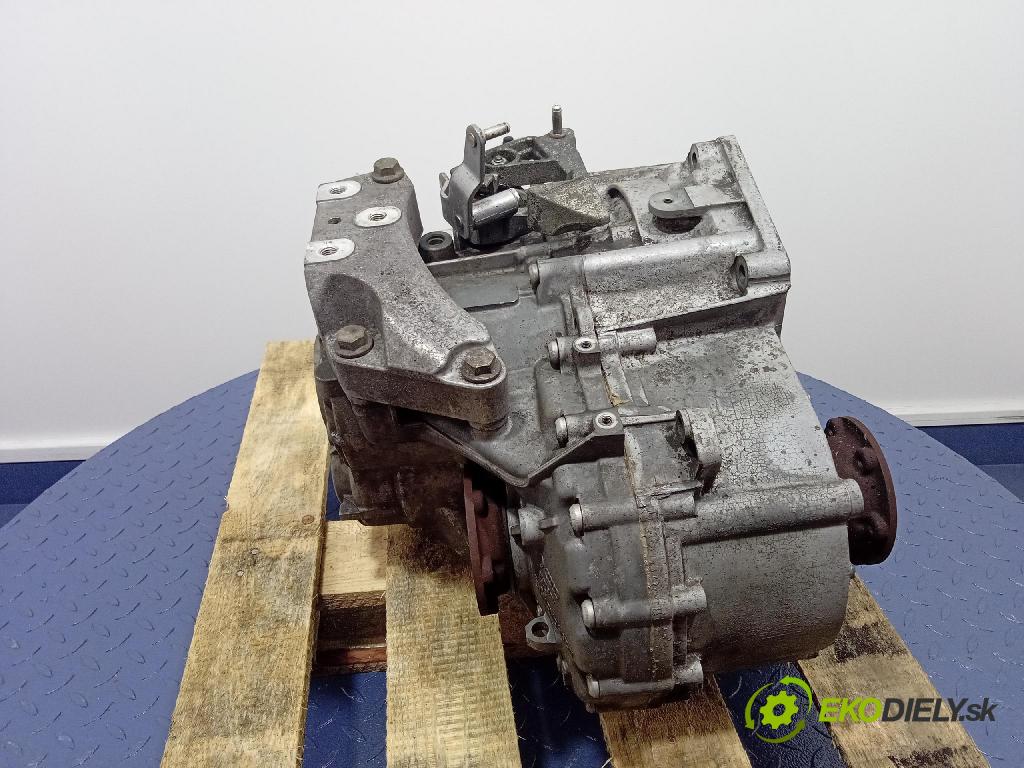 Volkswagen Passat 2006 prevodovka Manualna JLU