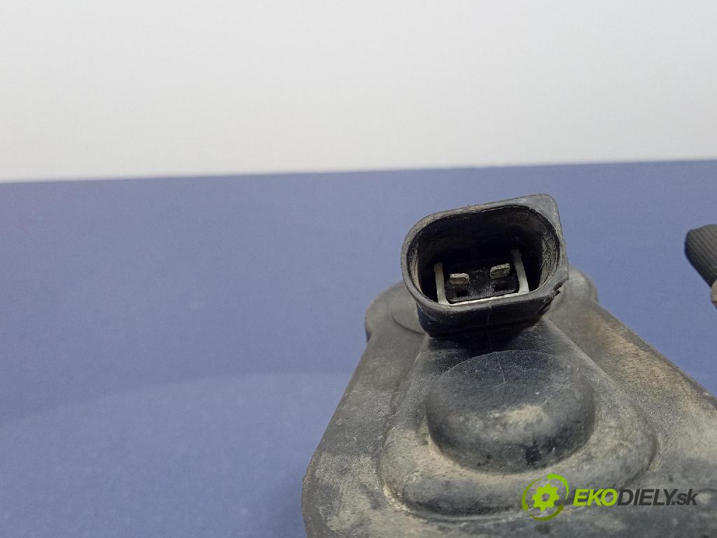 Volkswagen Passat 2006 brzdič brzdový zad Vľavo: JYVW-047