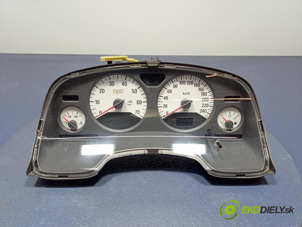 Opel Zafira 2002 prístrojovka/ budíky 24462138