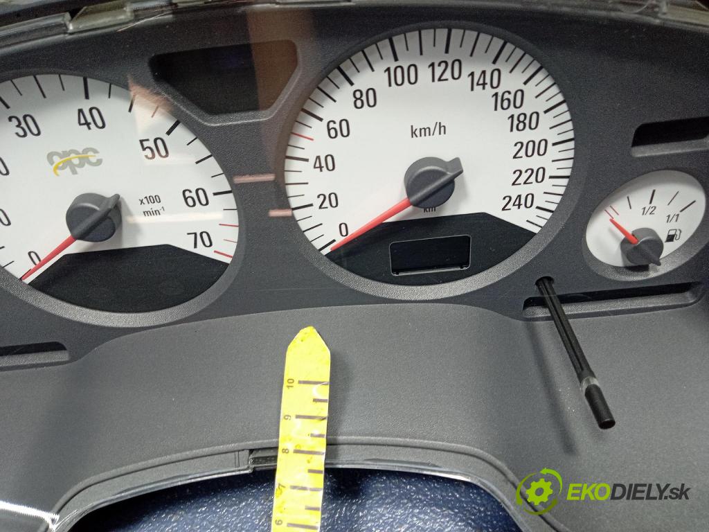 Opel Zafira 2002 prístrojovka/ budíky 24462138