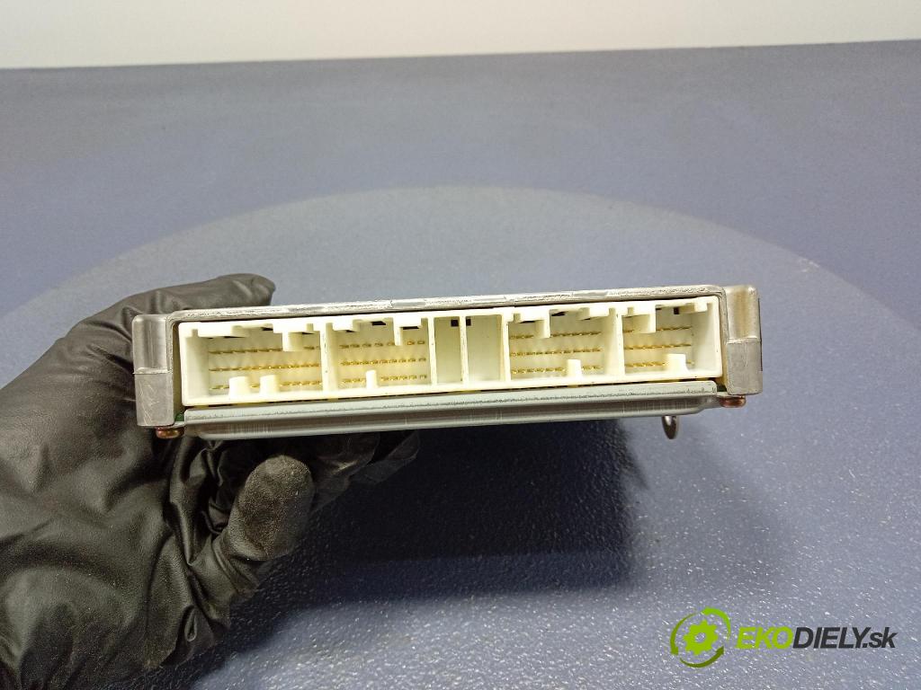 Toyota Rav4 2002 riadiaca jednotka Motor: 89661-42B50