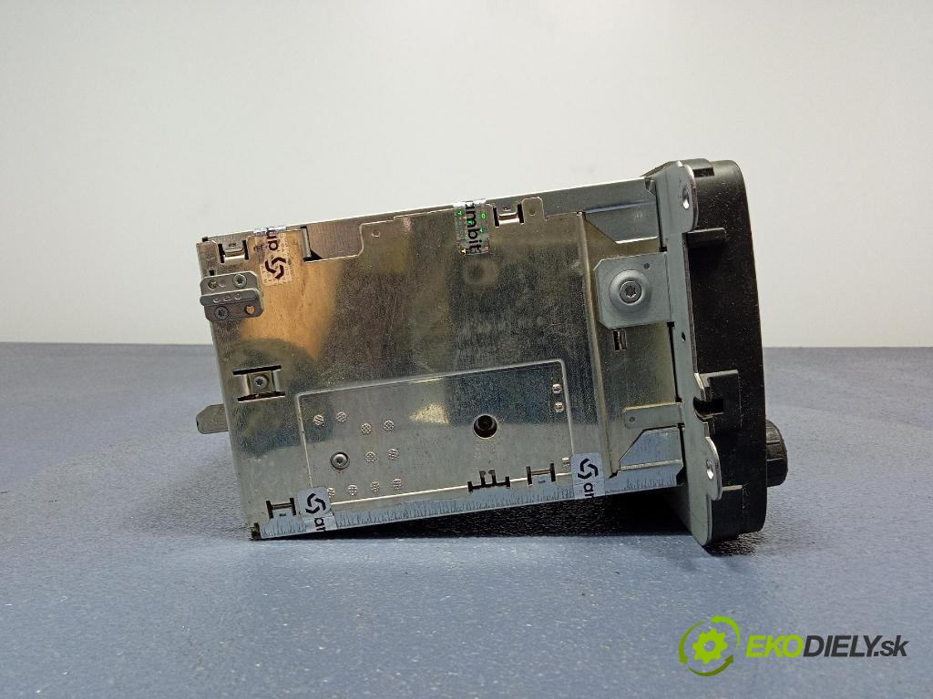 Vw Passat 2005 Radio I Navigácia: 1K0035186L