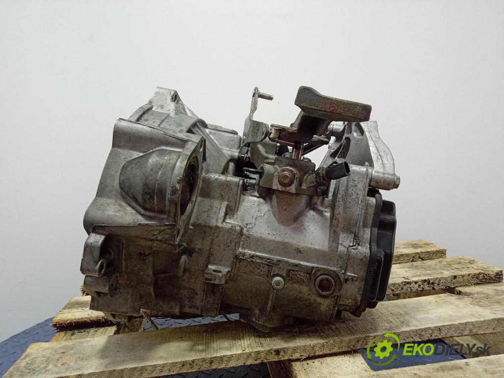 Vw Passat 2005 prevodovka Manualna HNV