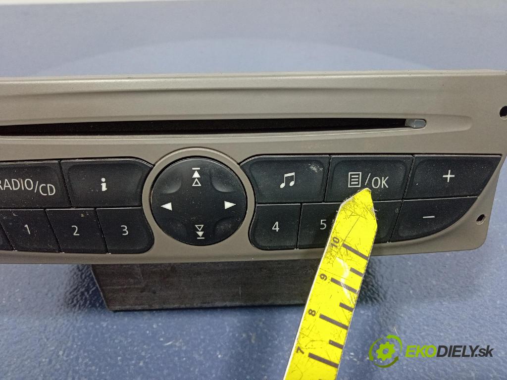 Renault Kangoo 2011 Radio I Navigácia: 281150042R