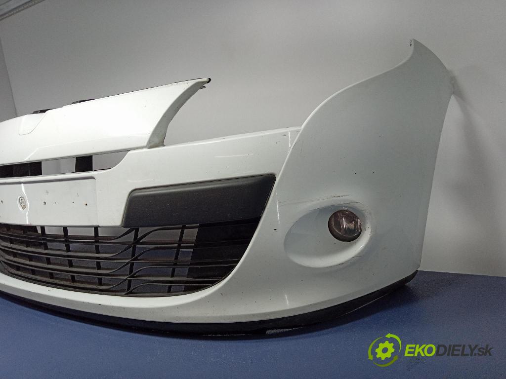 Renault Megane 2011 nárazník před