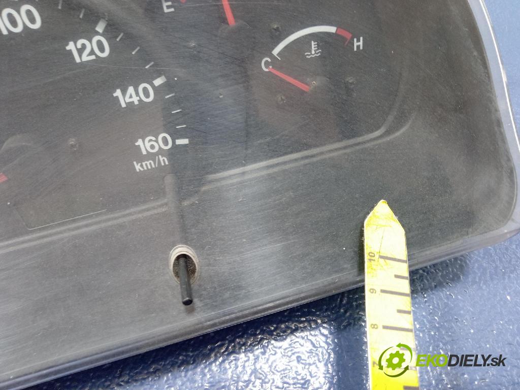 Suzuki Grand vitara 2000 prístrojovka/ budíky 34101-65DK1