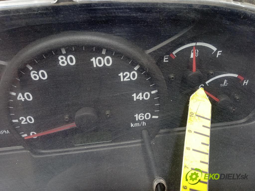 Suzuki Grand vitara 2000 prístrojovka/ budíky 34101-65DK1