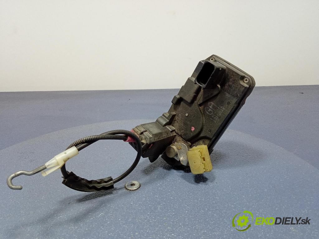 Opel Astra 2004 zámek dveře Zad: Levý: 13128115