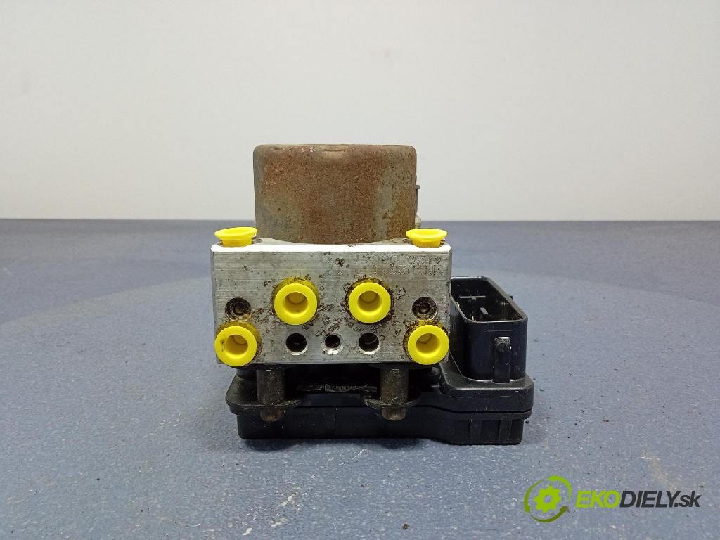 Mitsubishi Outlander 2004 čerpadlo ABS x MN102311