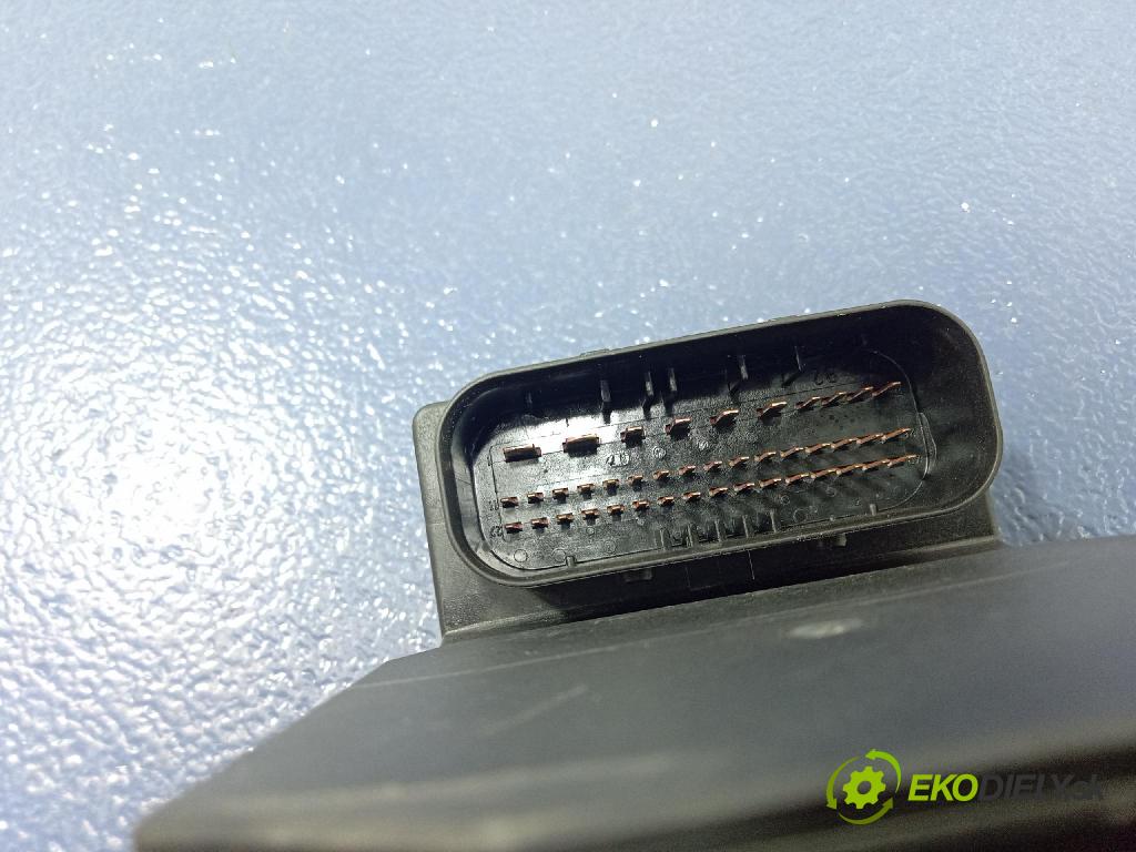 Audi A6 2004 čerpadlo ABS x 4B0614517H