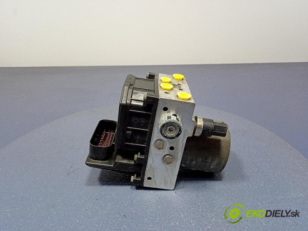 Audi A4 2004 čerpadlo ABS x 8E0614517
