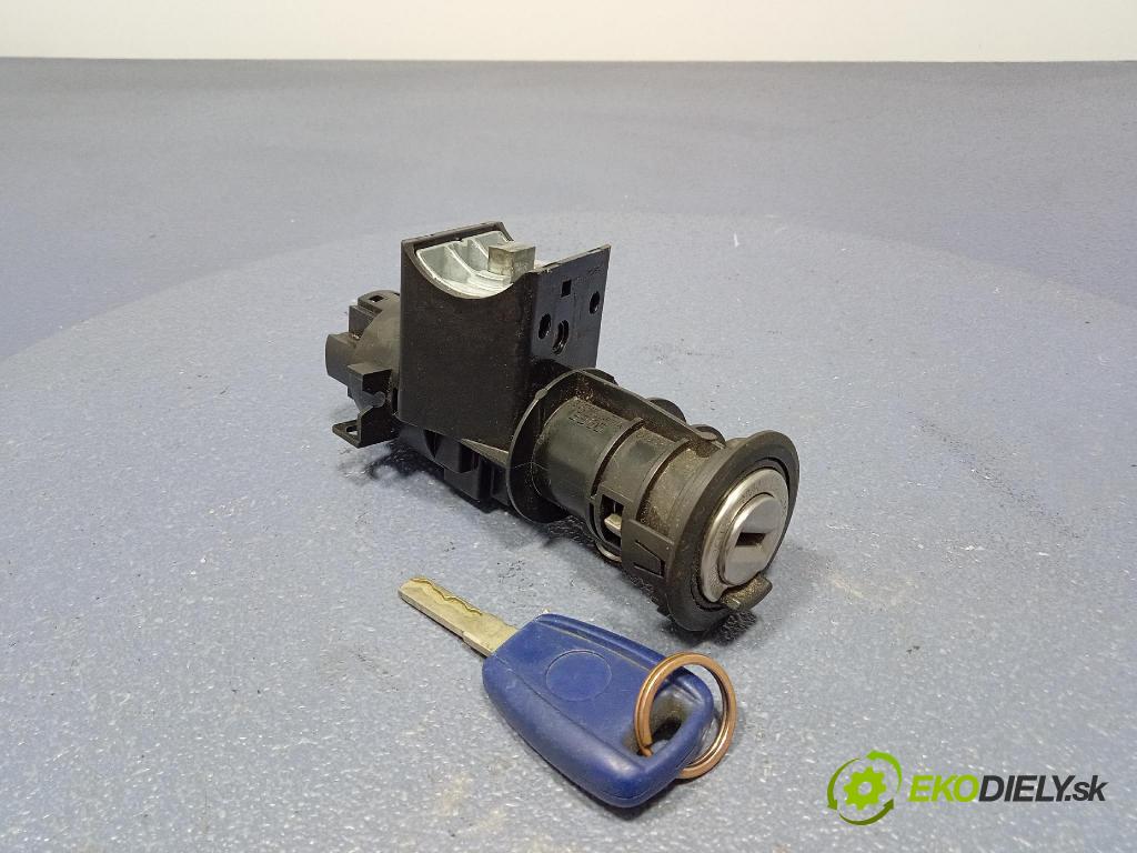 Fiat Punto 2005 riadiaca jednotka Motor: 55195641
