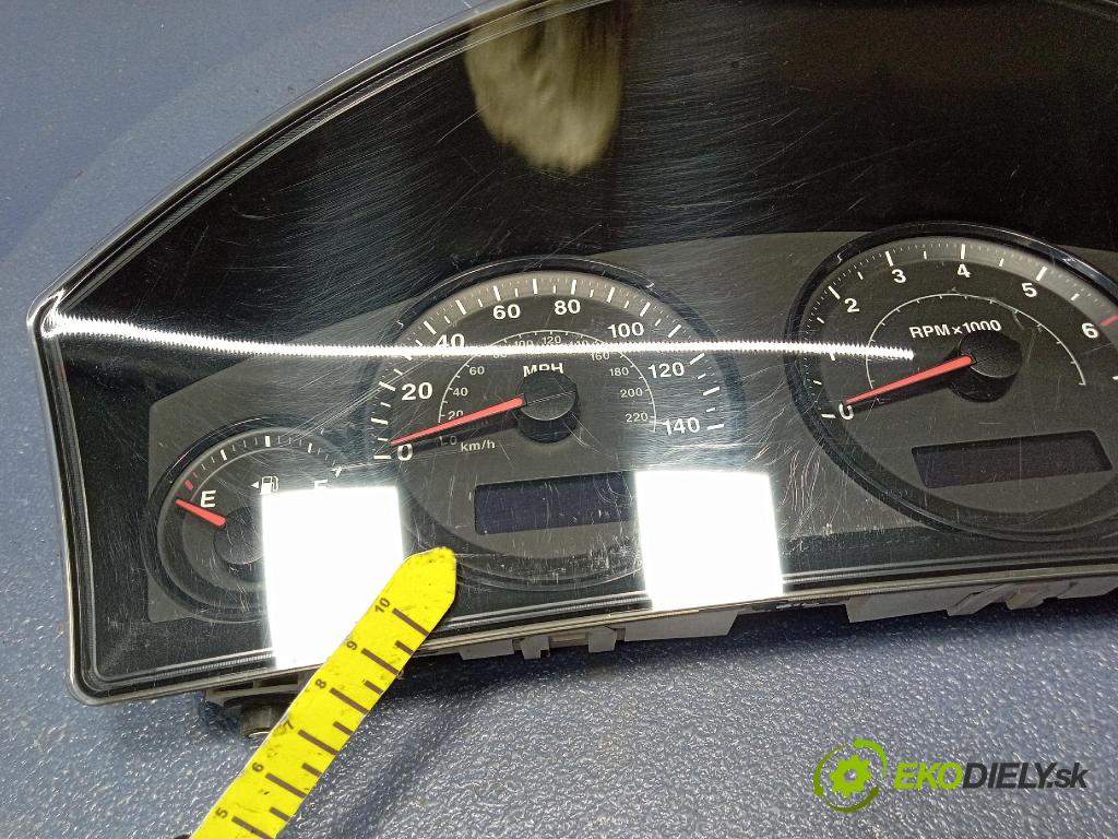 Jeep Grand cherokee 2005 prístrojovka/ budíky 56010589AJ