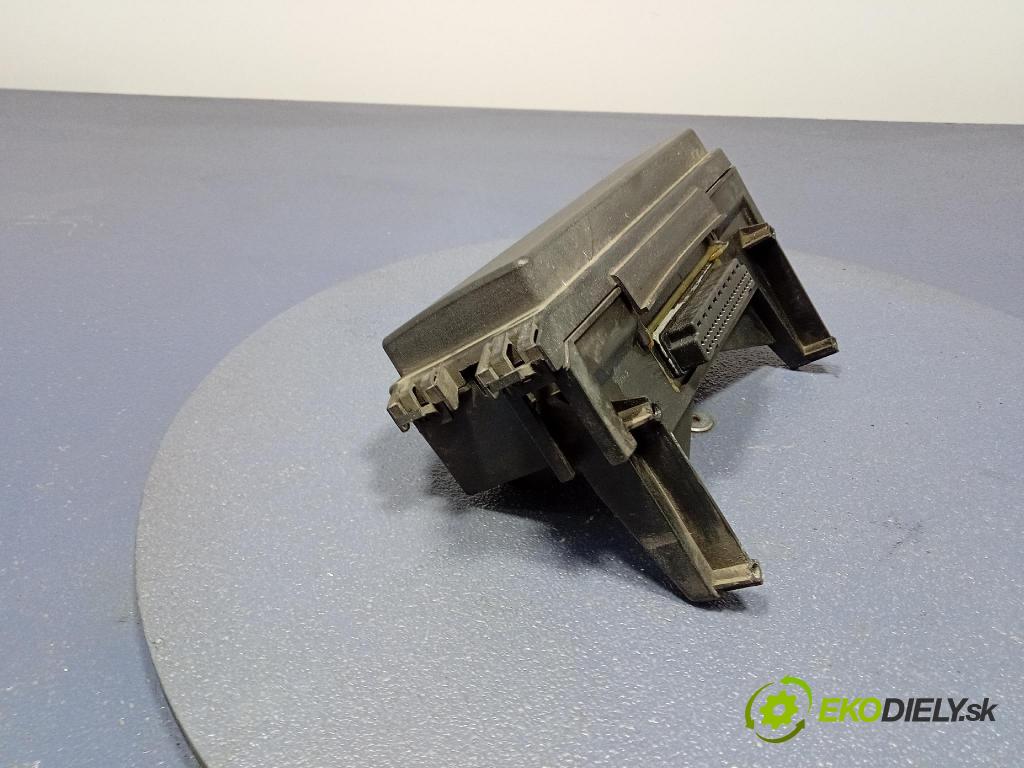 Jeep Grand cherokee 2005 skříňka Pojistky 04692071AB