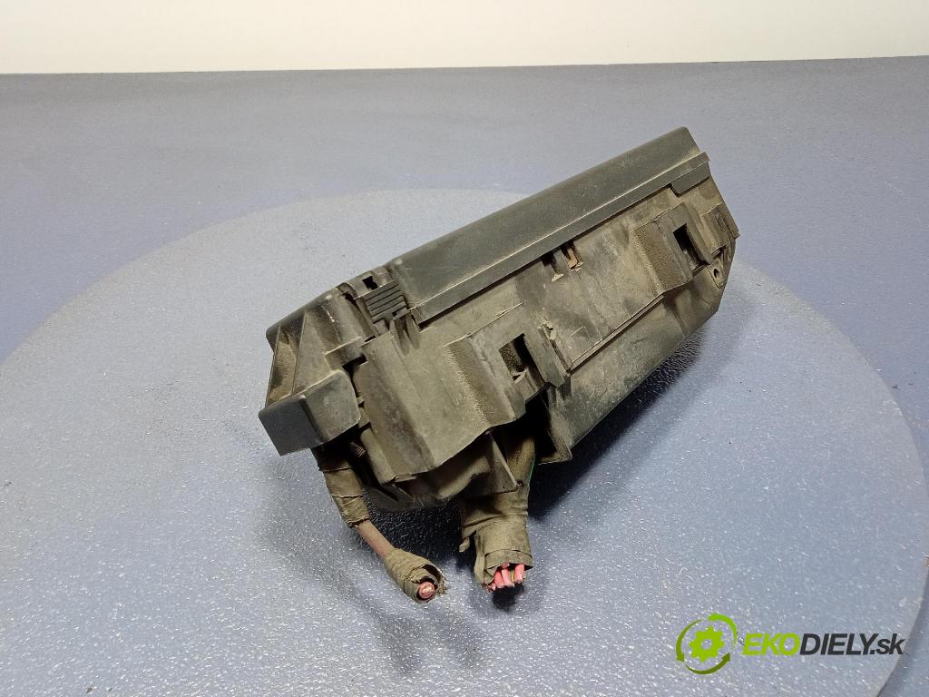 Jeep Grand cherokee 2005 skříňka Pojistky 56050190AF